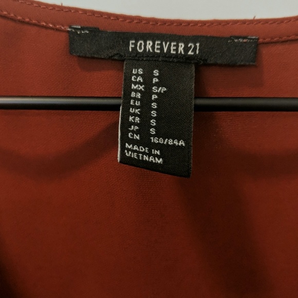 Forever 21 cut out top - Picture 3 of 5